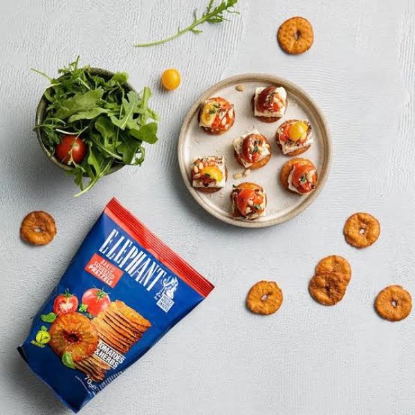 Vegan Baked Pressed Pretzels Tomatoes &amp; Herbs - 70g (Parallel Import)